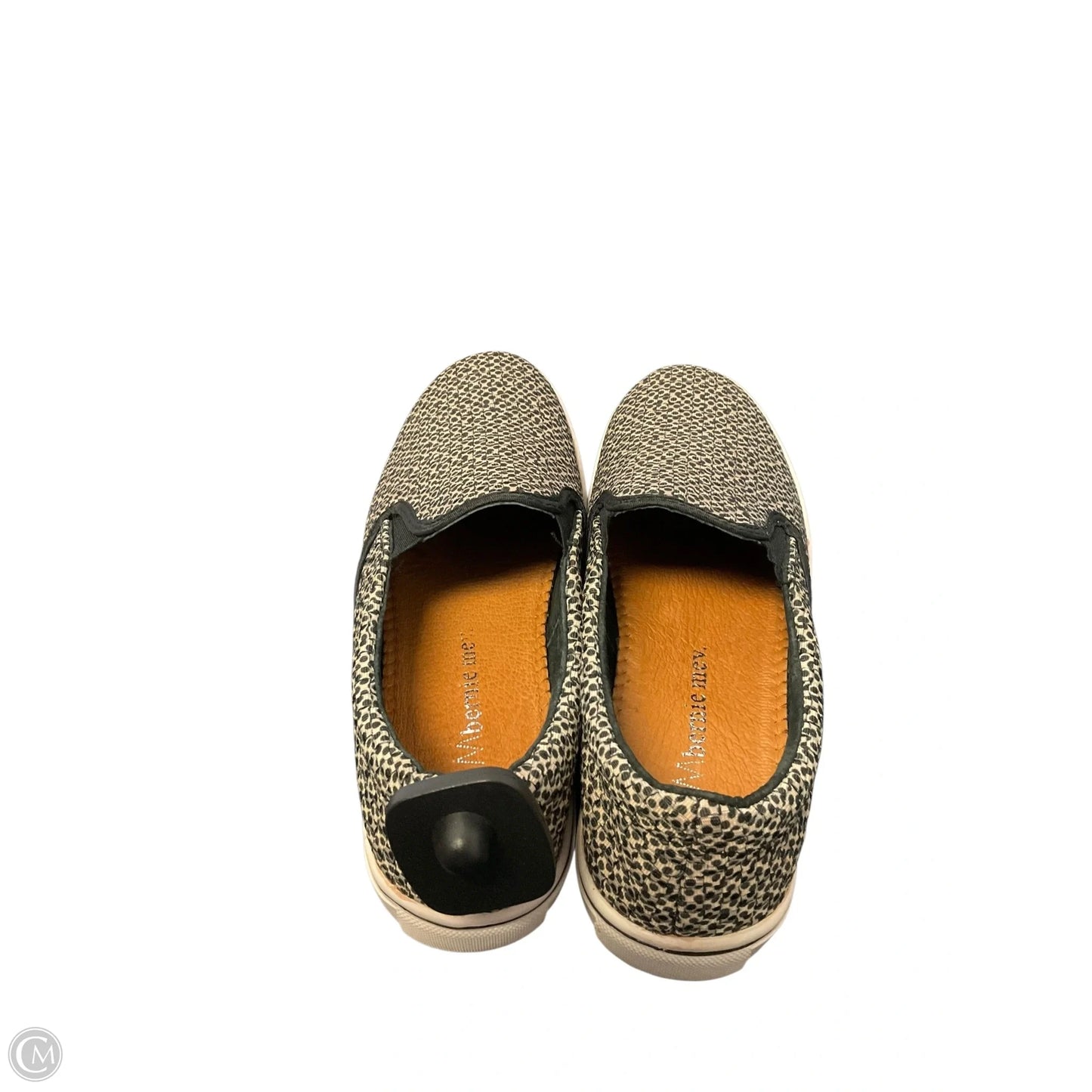 Shoes Flats By Bernie Mev In Black & Tan, Size: 8.5