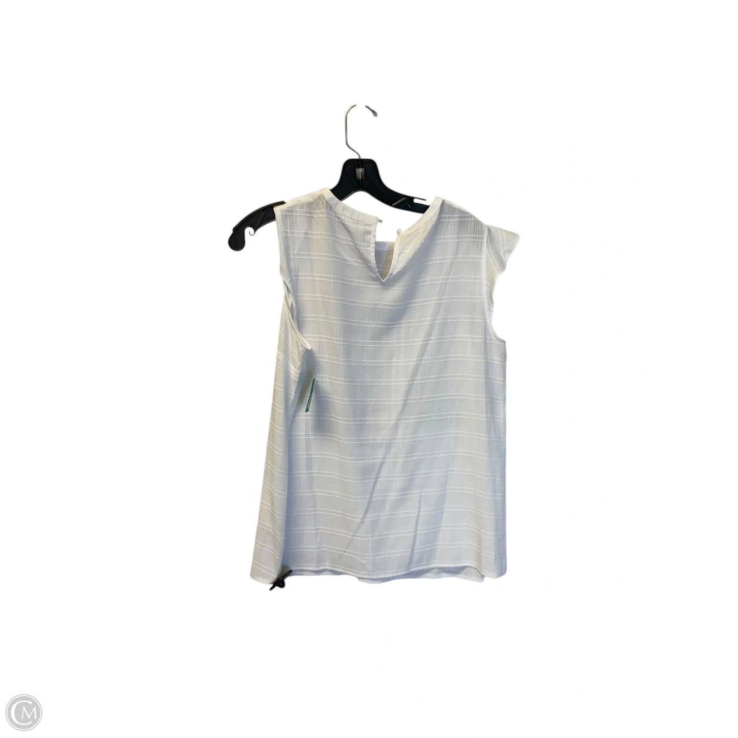 Top Short Sleeve By Elle In White, Size: M