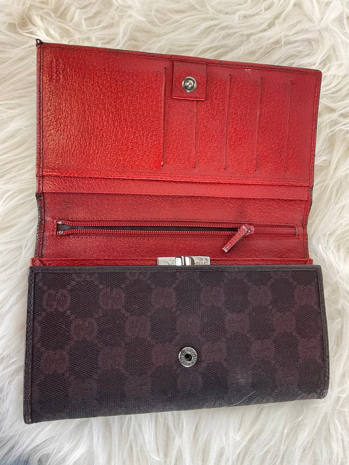Wallet Luxury Designer By Gucci Size: Medium