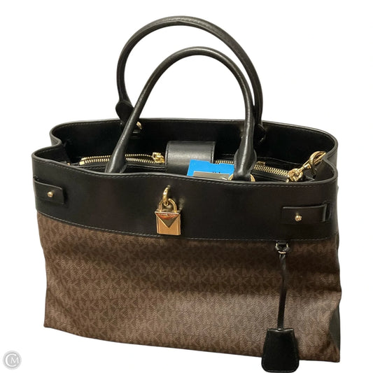 Crossbody Designer By Michael Kors, Size: Large