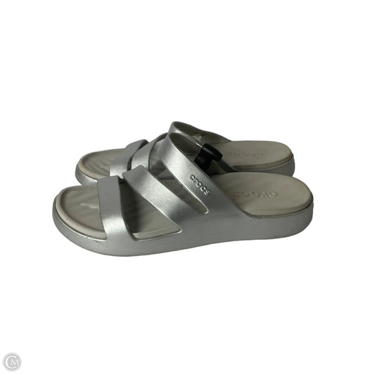 Sandals Flats By Crocs In Grey, Size: 7