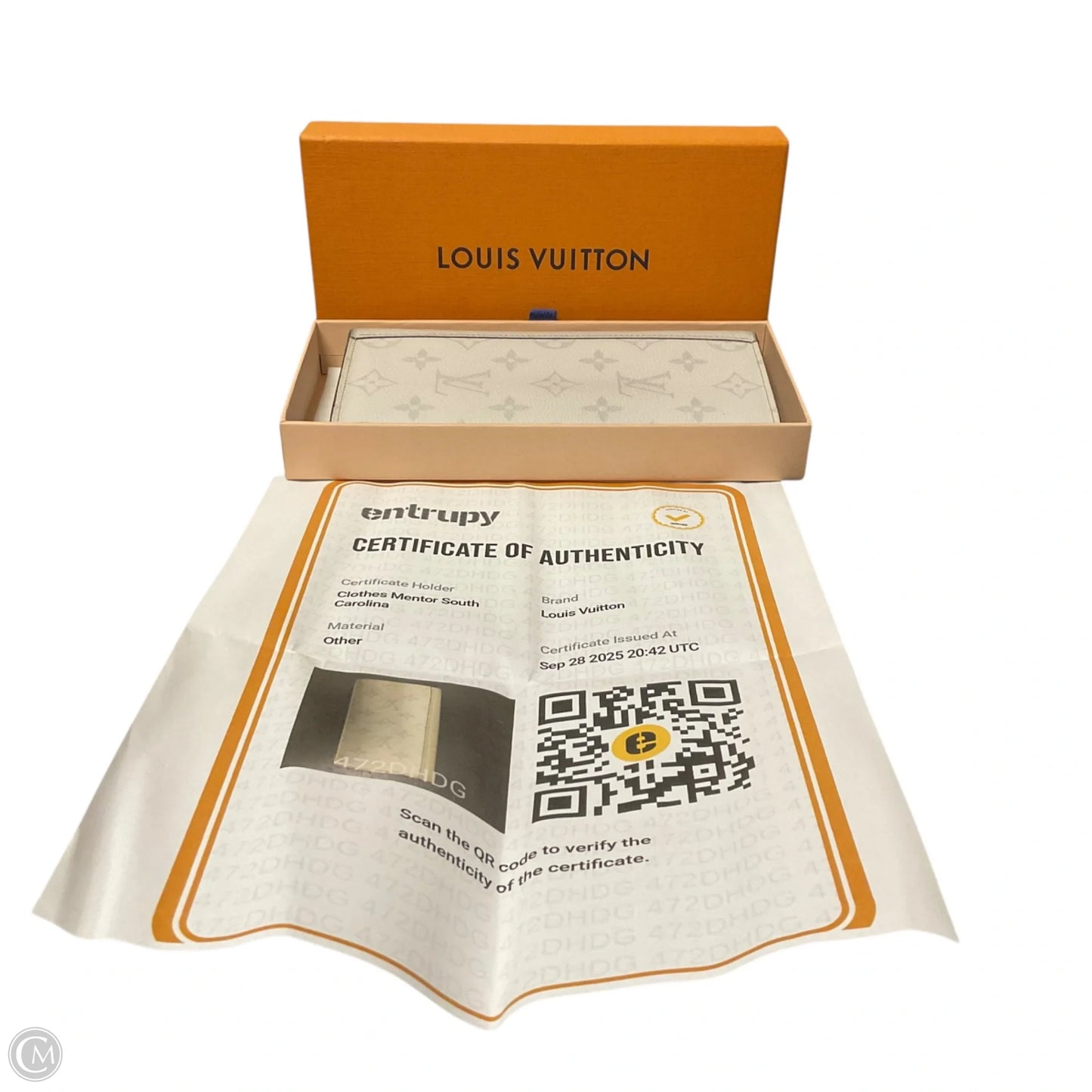 Wallet Luxury Designer By Louis Vuitton, Size: Medium