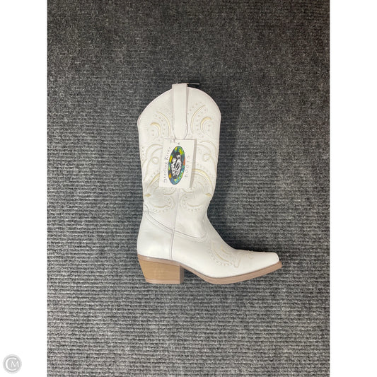 Boots Western By Clothes Mentor In White, Size: 6.5