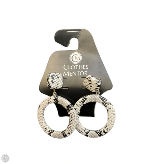 Earrings Dangle/drop By Clothes Mentor