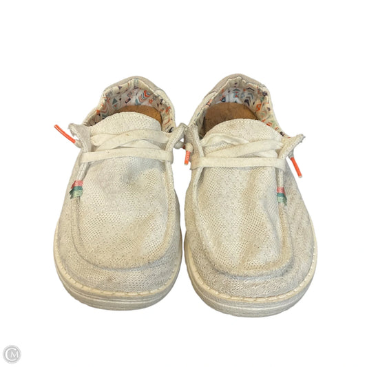 Shoes Flats By Hey Dude In White, Size: 6