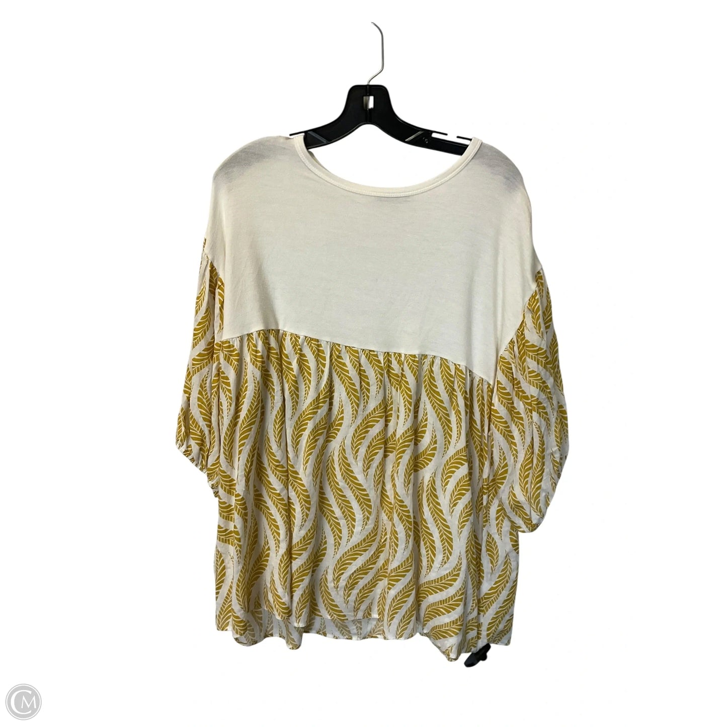 Top Short Sleeve By Sweet Claire In Cream & Yellow, Size: M
