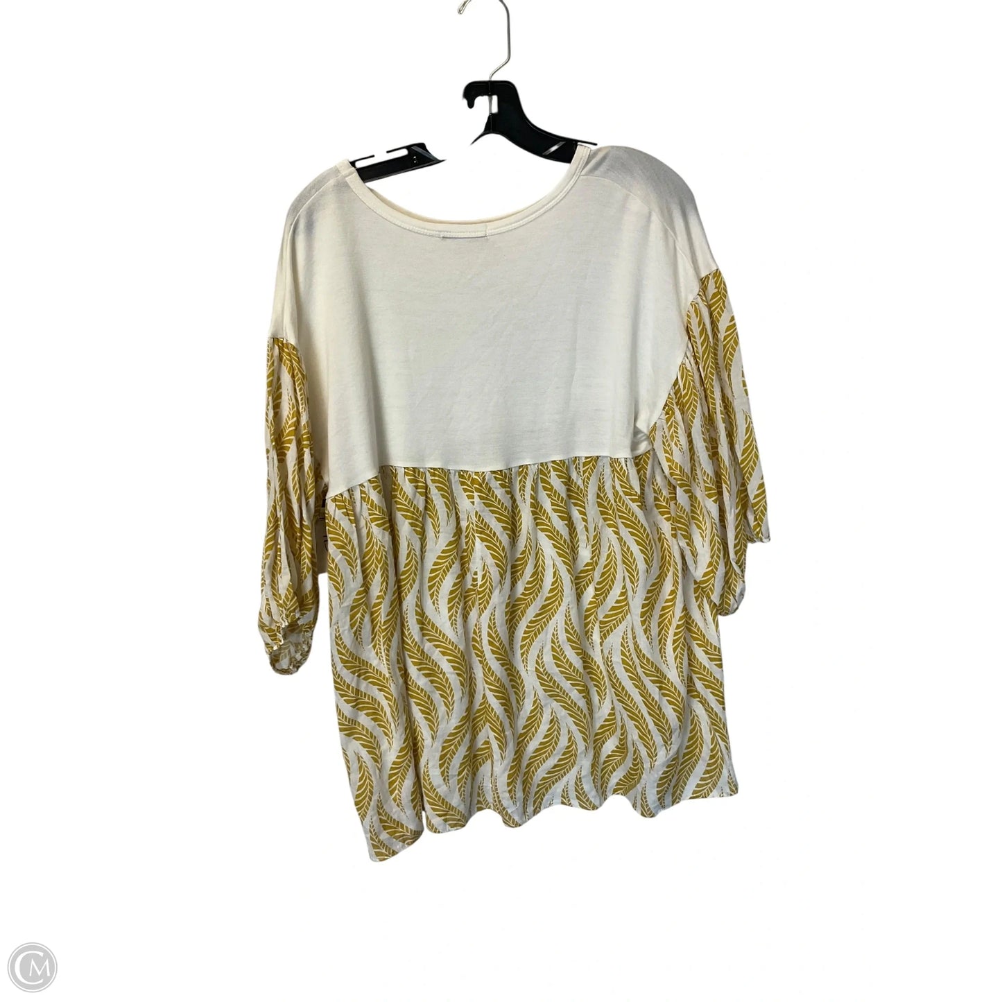 Top Short Sleeve By Sweet Claire In Cream & Yellow, Size: M
