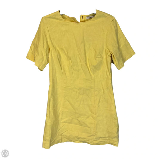 Dress Casual Short By Abercrombie And Fitch In Yellow, Size: S