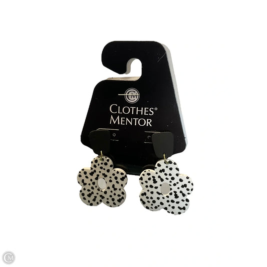 Earrings Dangle/drop By Clothes Mentor