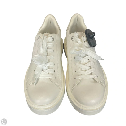 Shoes Sneakers By Steve Madden In White, Size: 10