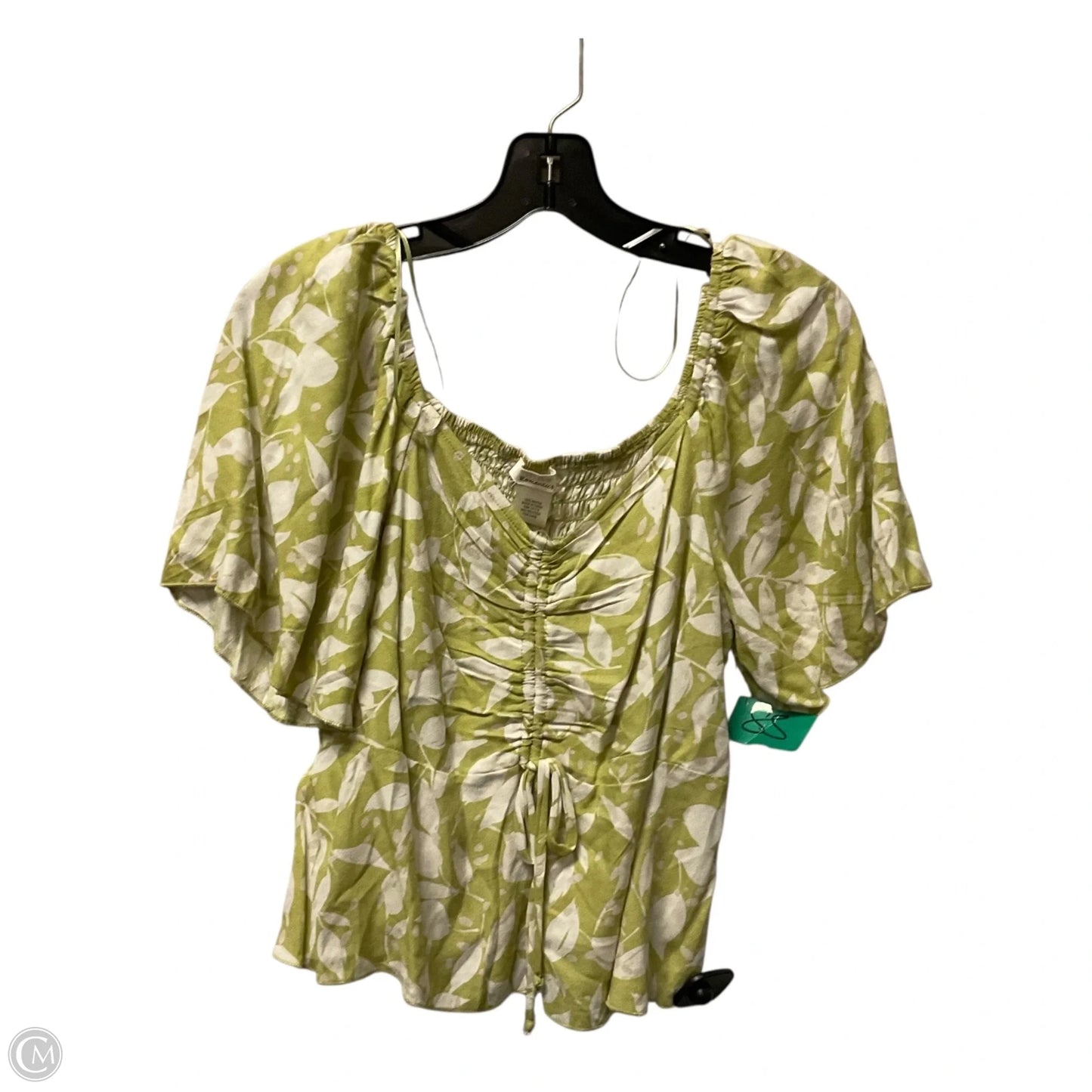 Top Short Sleeve By Urban Romantics In Green & White, Size: M