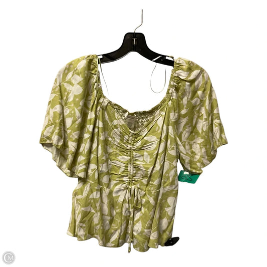 Top Short Sleeve By Urban Romantics In Green & White, Size: M