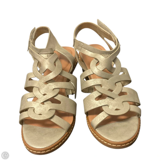 Sandals Heels Block By Bare Traps In Taupe, Size: 7.5