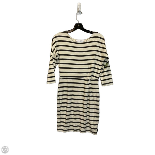 Dress Casual Short By Cupcakes And Cashmere In Striped Pattern, Size: Xs