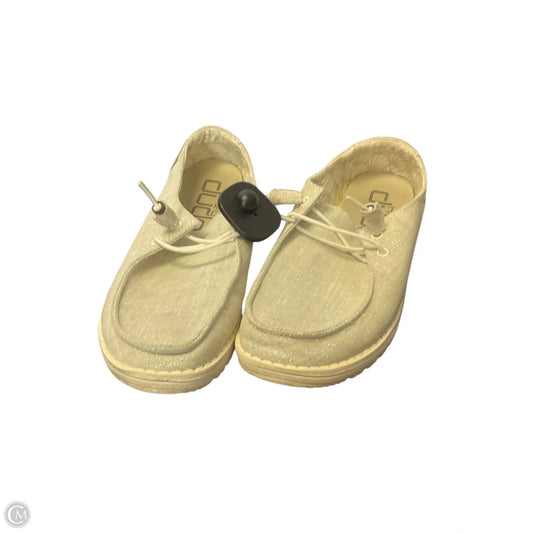 Shoes Flats By Hey Dude In Tan, Size: 7