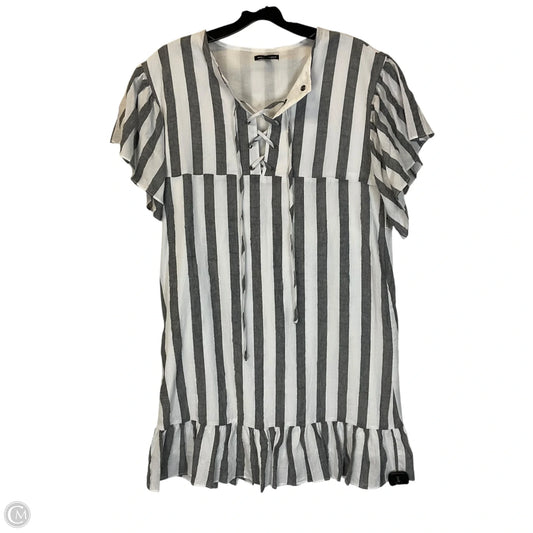 Dress Casual Short By Who What Wear In Striped Pattern, Size: Xs