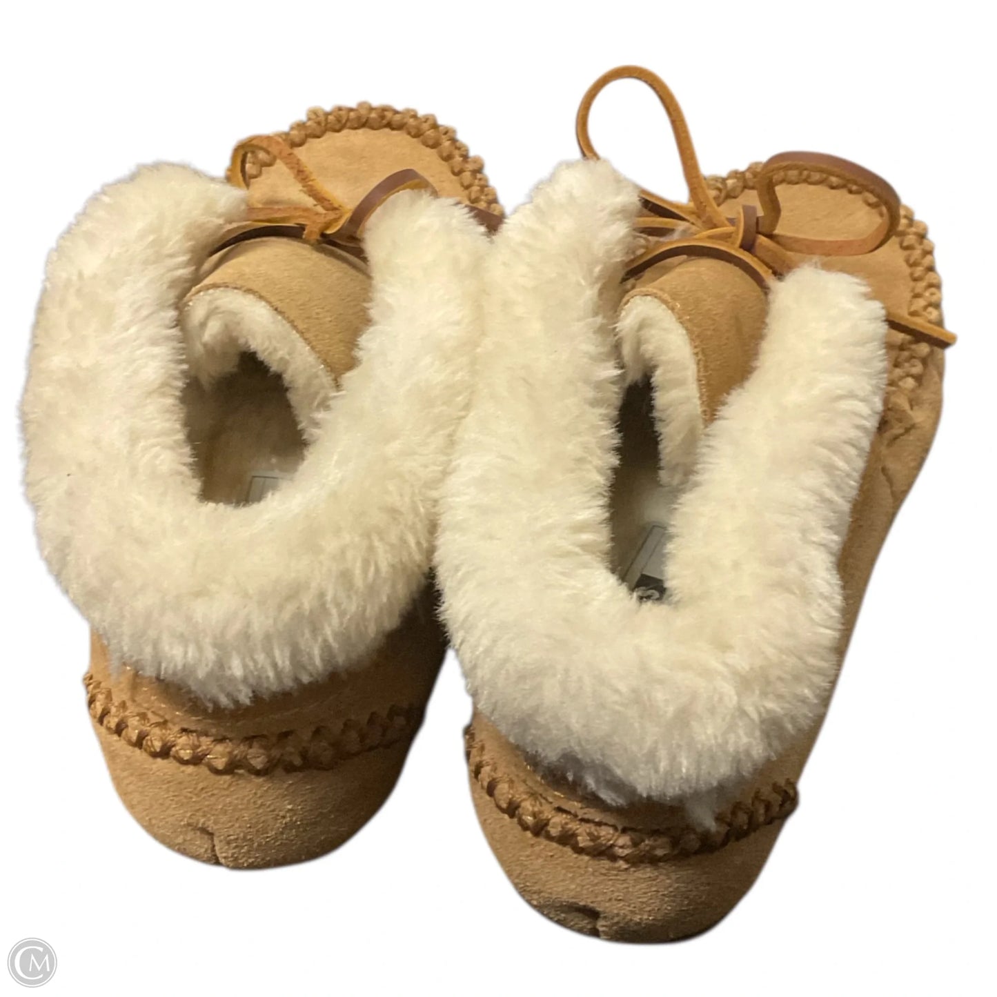 Shoes Flats By Minnetonka In Tan, Size: 6