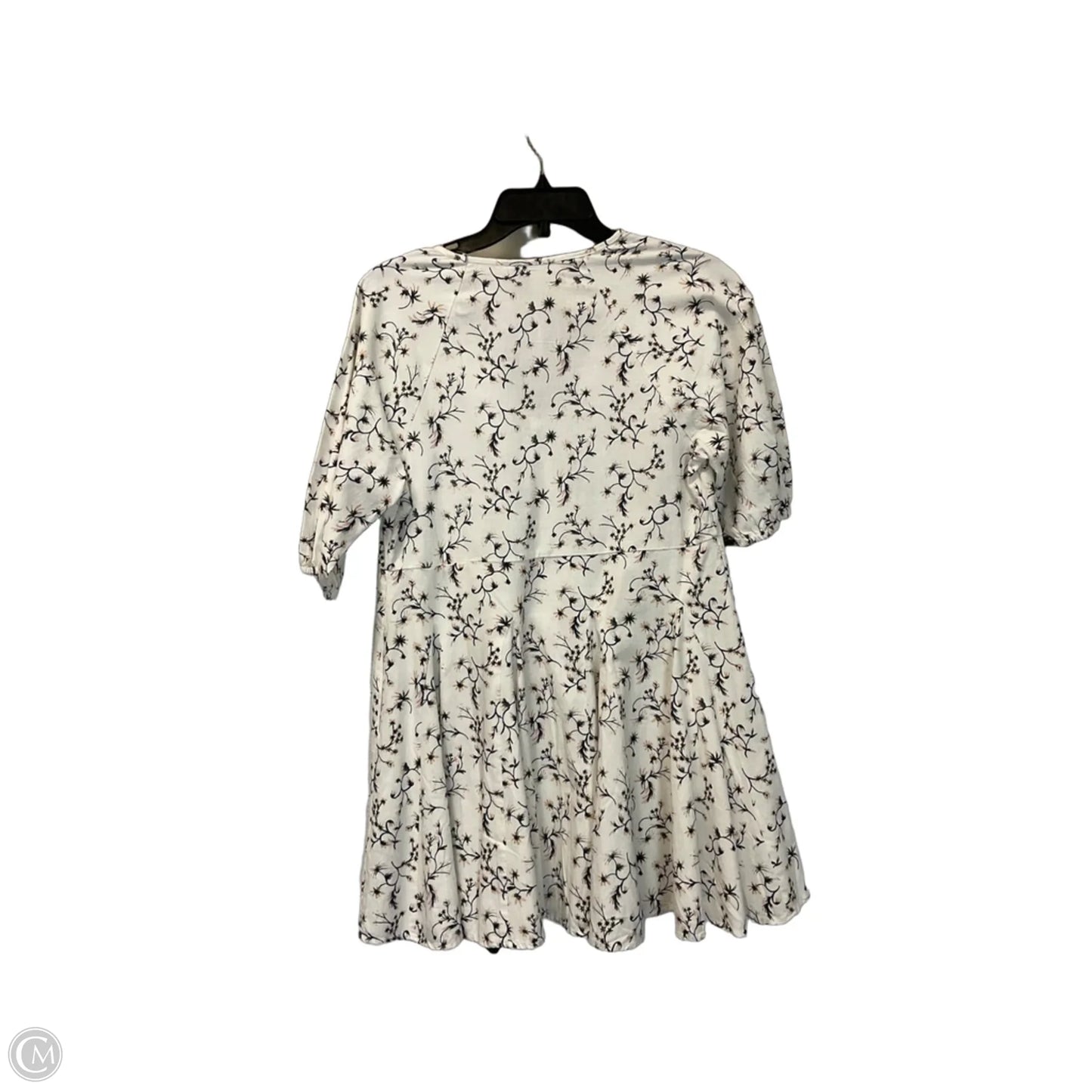 Dress Casual Short By Universal Thread In Cream, Size: S
