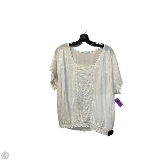 Top Short Sleeve By Maurices In White, Size: Xl