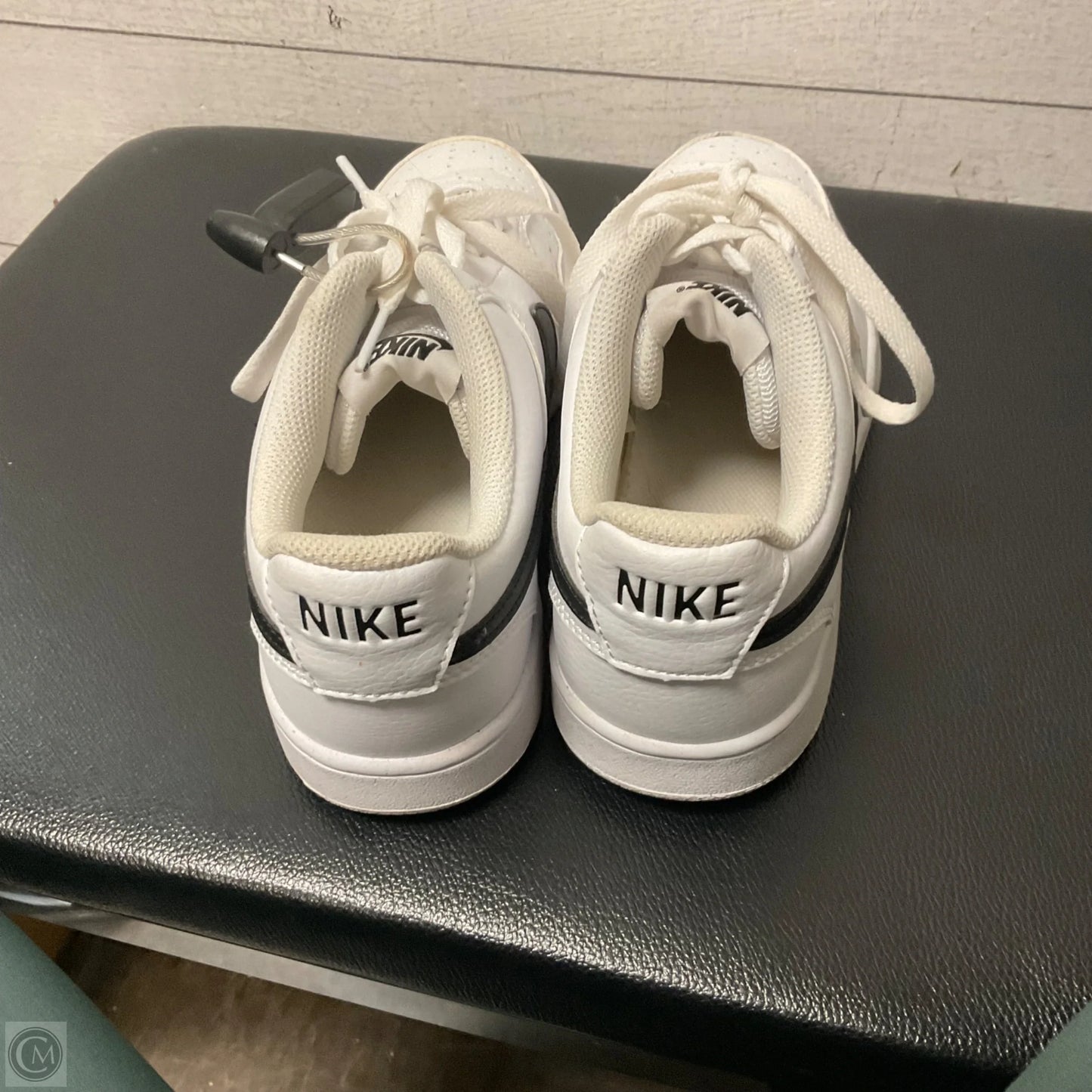 Shoes Athletic By Nike In White, Size: 9.5