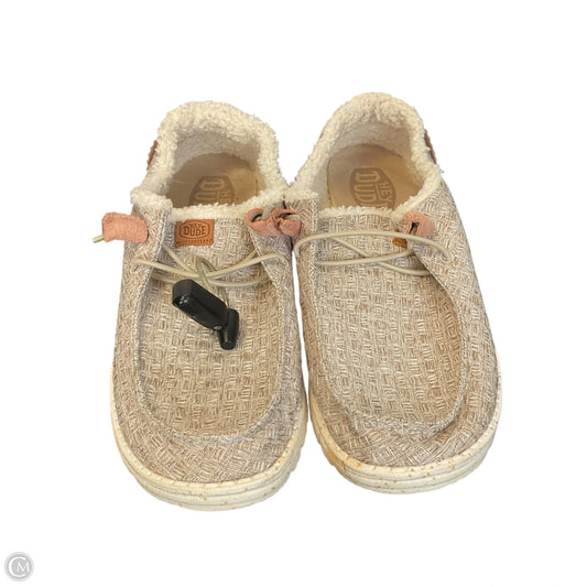 Shoes Flats By Hey Dude In Tan, Size: 10