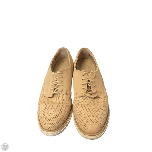 Shoes Sneakers By Clarks In Tan, Size: 9