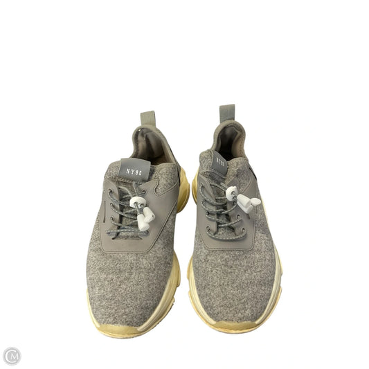 Shoes Athletic By Steve Madden In Grey, Size: 8.5