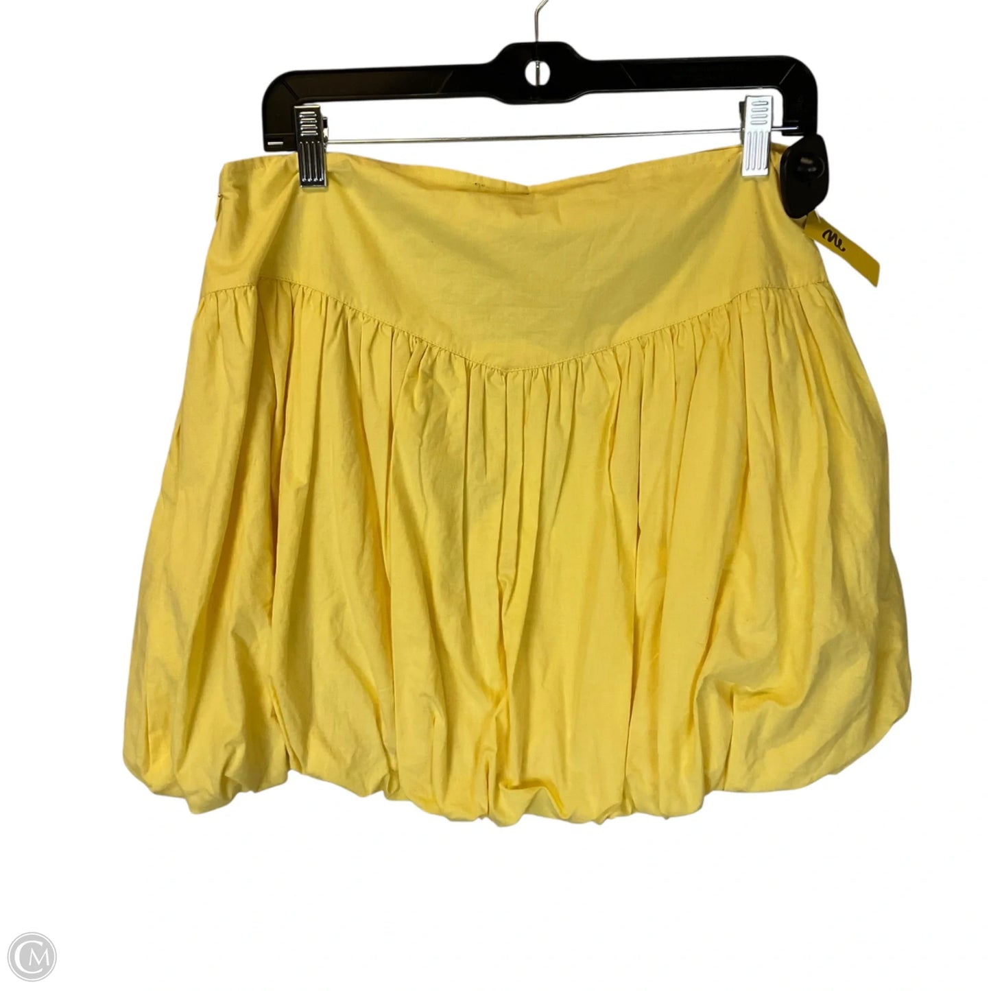 Skirt Mini & Short By Clothes Mentor In Yellow, Size: M