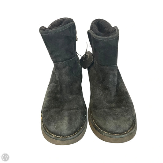 Boots Designer By Ugg In Black, Size: 8