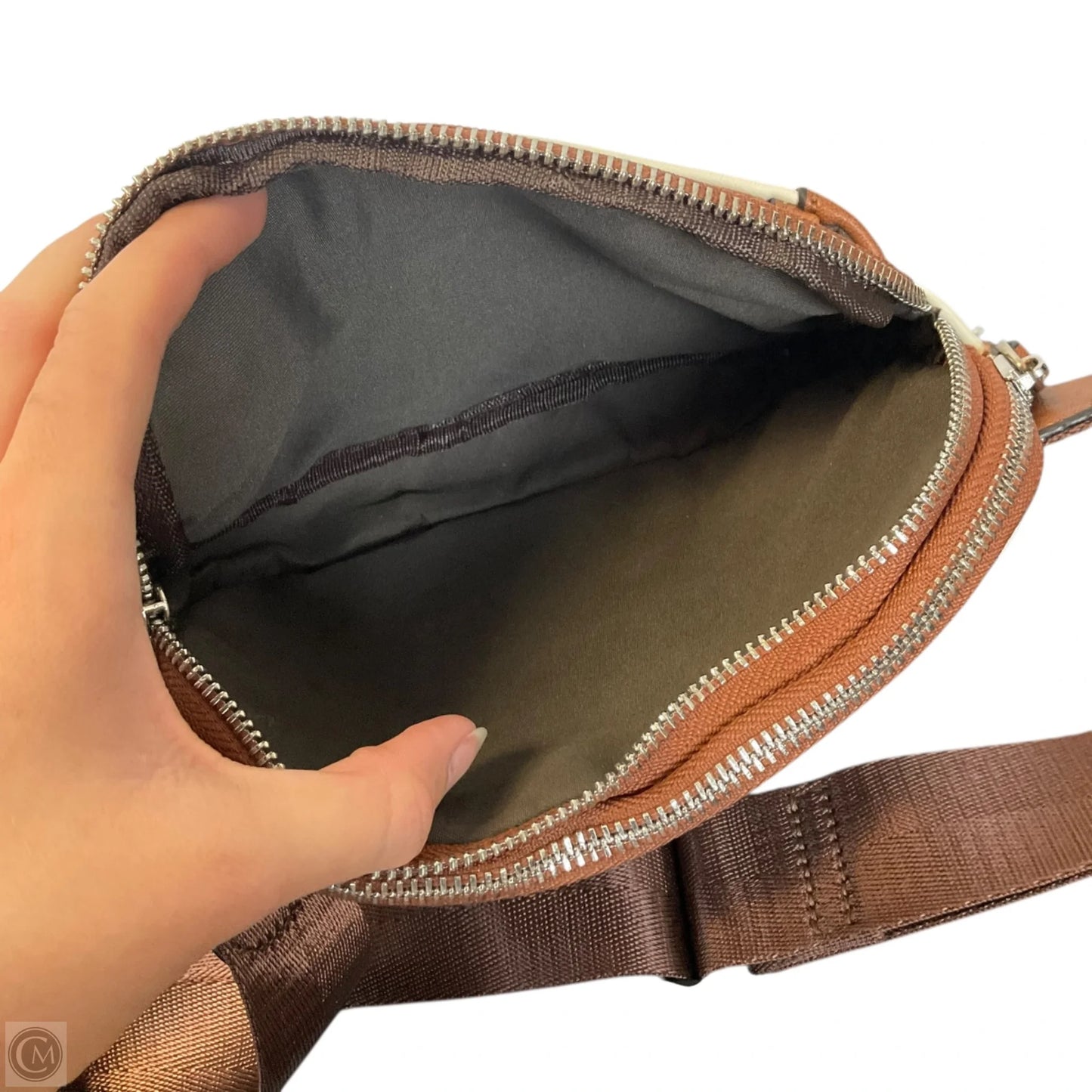 Belt Bag By Clothes Mentor, Size: Medium