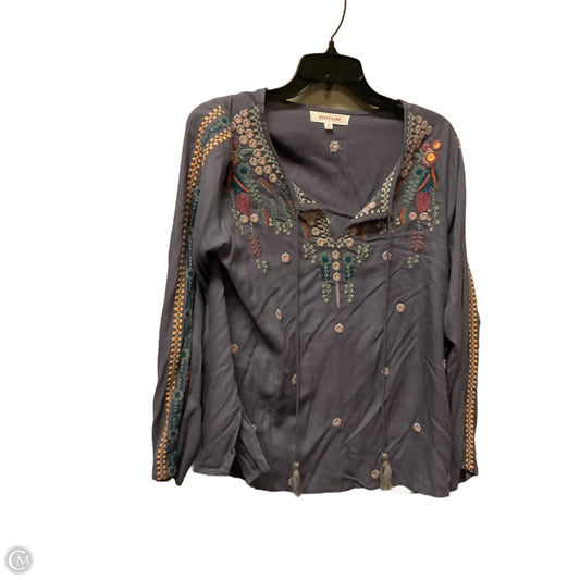 Top Long Sleeve By Solitaire In Grey, Size: M