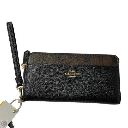 Wristlet Designer By Coach, Size: Large
