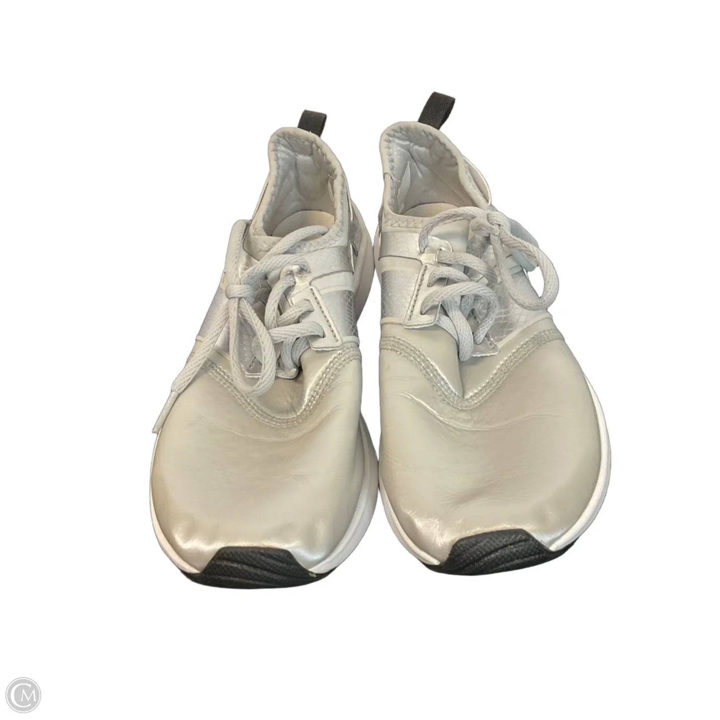 Shoes Sneakers By New Balance In Silver, Size: 6