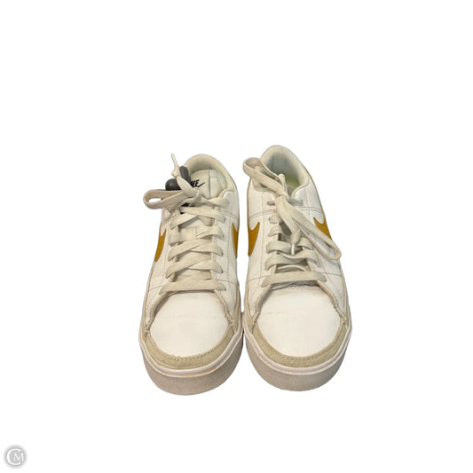 Shoes Sneakers By Nike In White, Size: 6.5