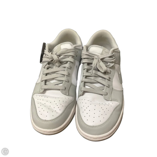 Shoes Sneakers By Nike In Grey, Size: 8