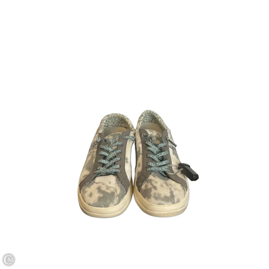Shoes Flats By Hey Dude In Multi-colored, Size: 7