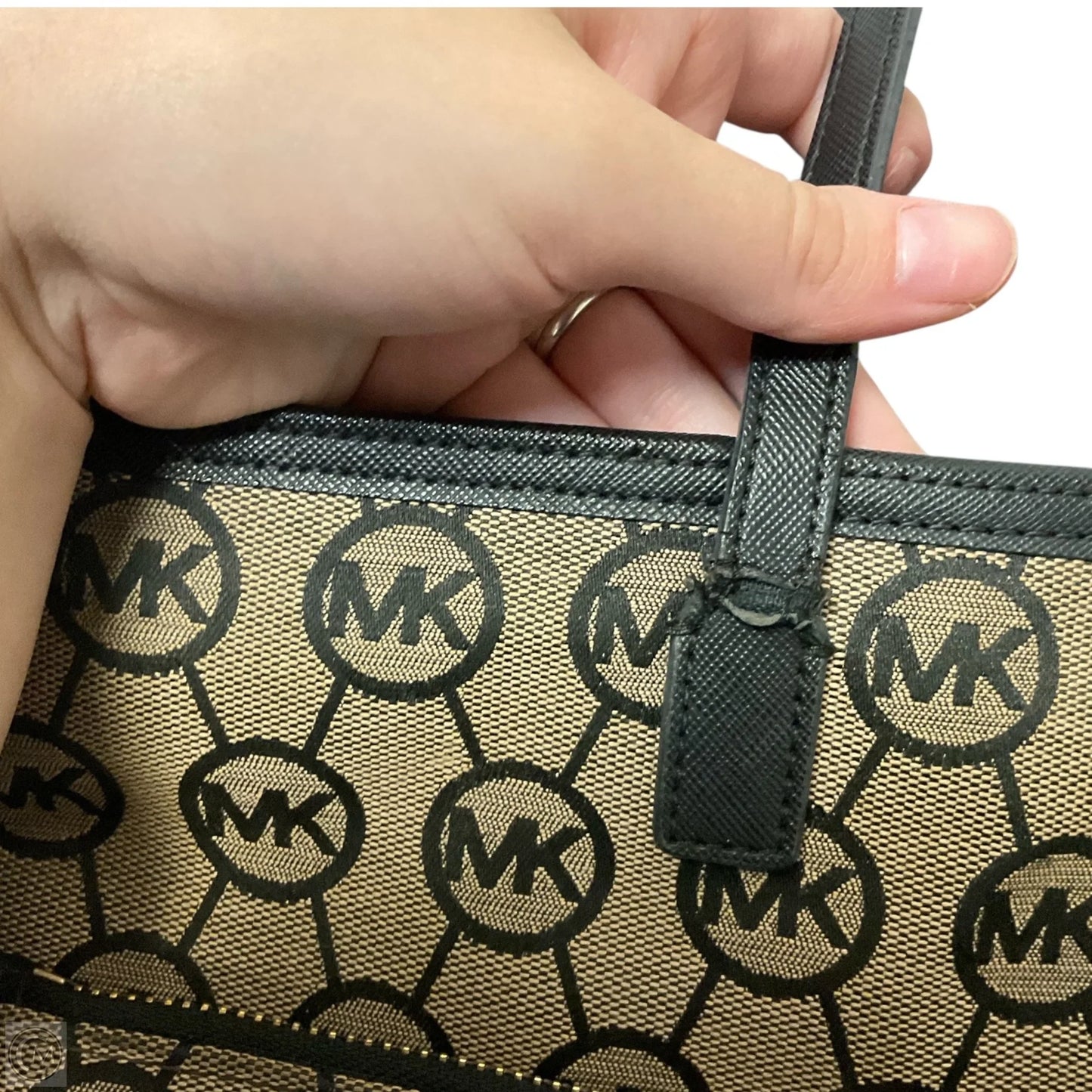 Handbag Designer By Michael Kors, Size: Medium