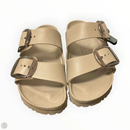 Sandals Flats By Birkenstock In Tan, Size: 10