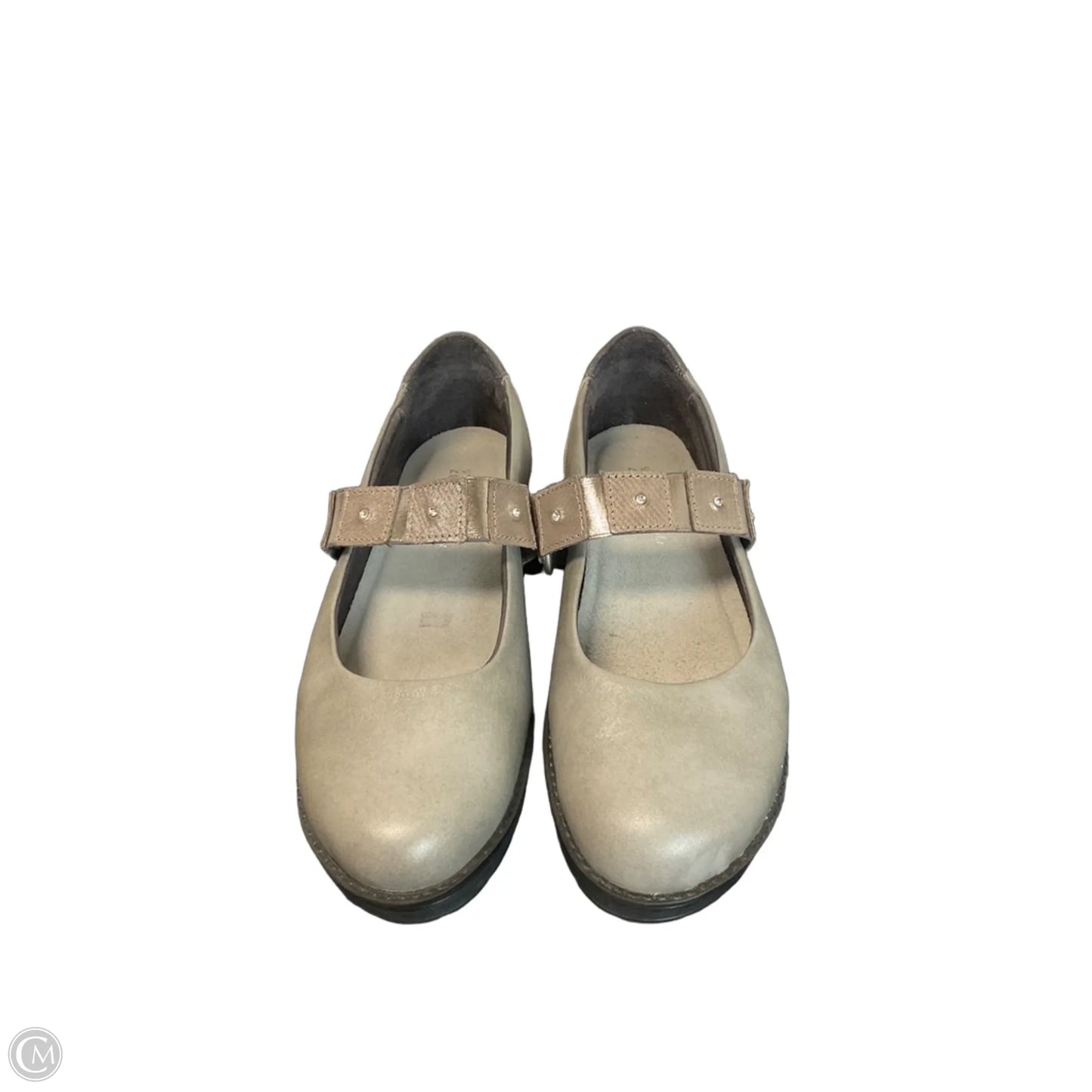 Shoes Flats By Naot In Grey, Size: 6.5