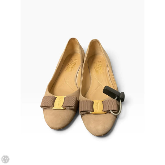 Shoes Luxury Designer By Ferragamo In Tan, Size: 6.5