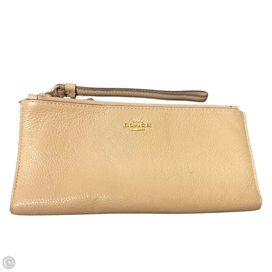 Wristlet Designer By Coach, Size: Medium