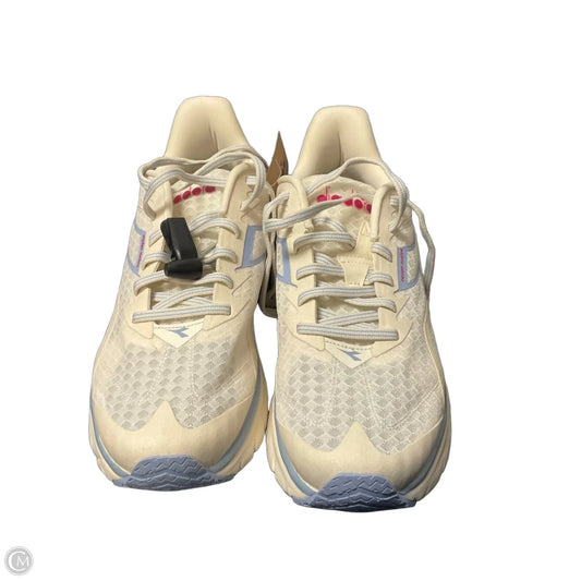 Shoes Athletic By Clothes Mentor In Cream, Size: 11