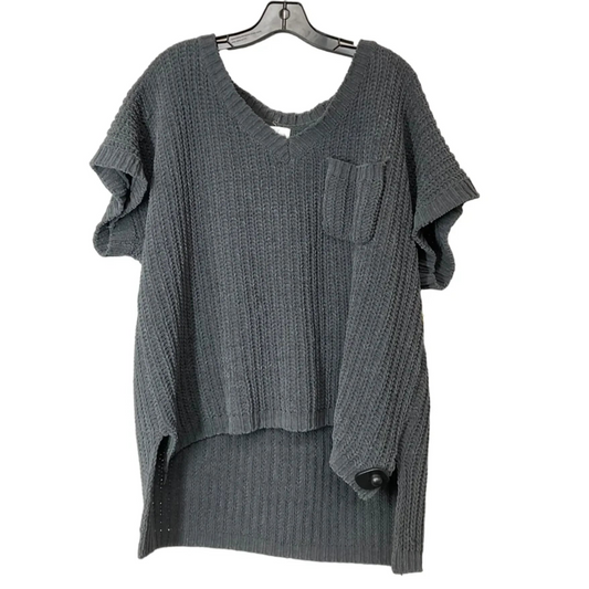 Sweater Short Sleeve By Pol In Grey, Size: L