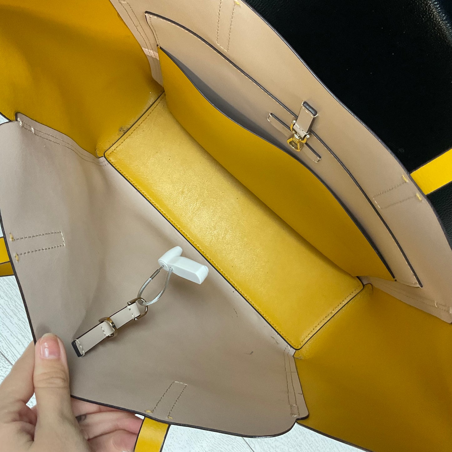 Handbag Designer By Kate Spade, Size: Large