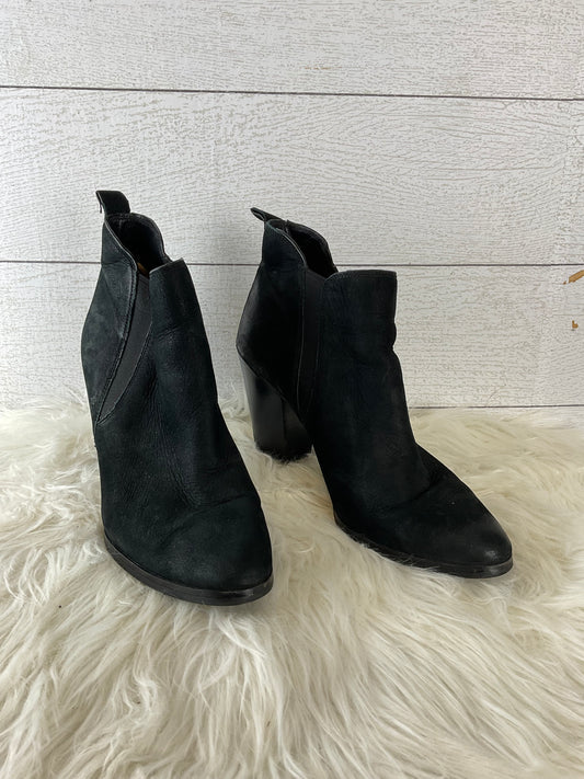 Boots Designer By Michael By Michael Kors  Size: 9