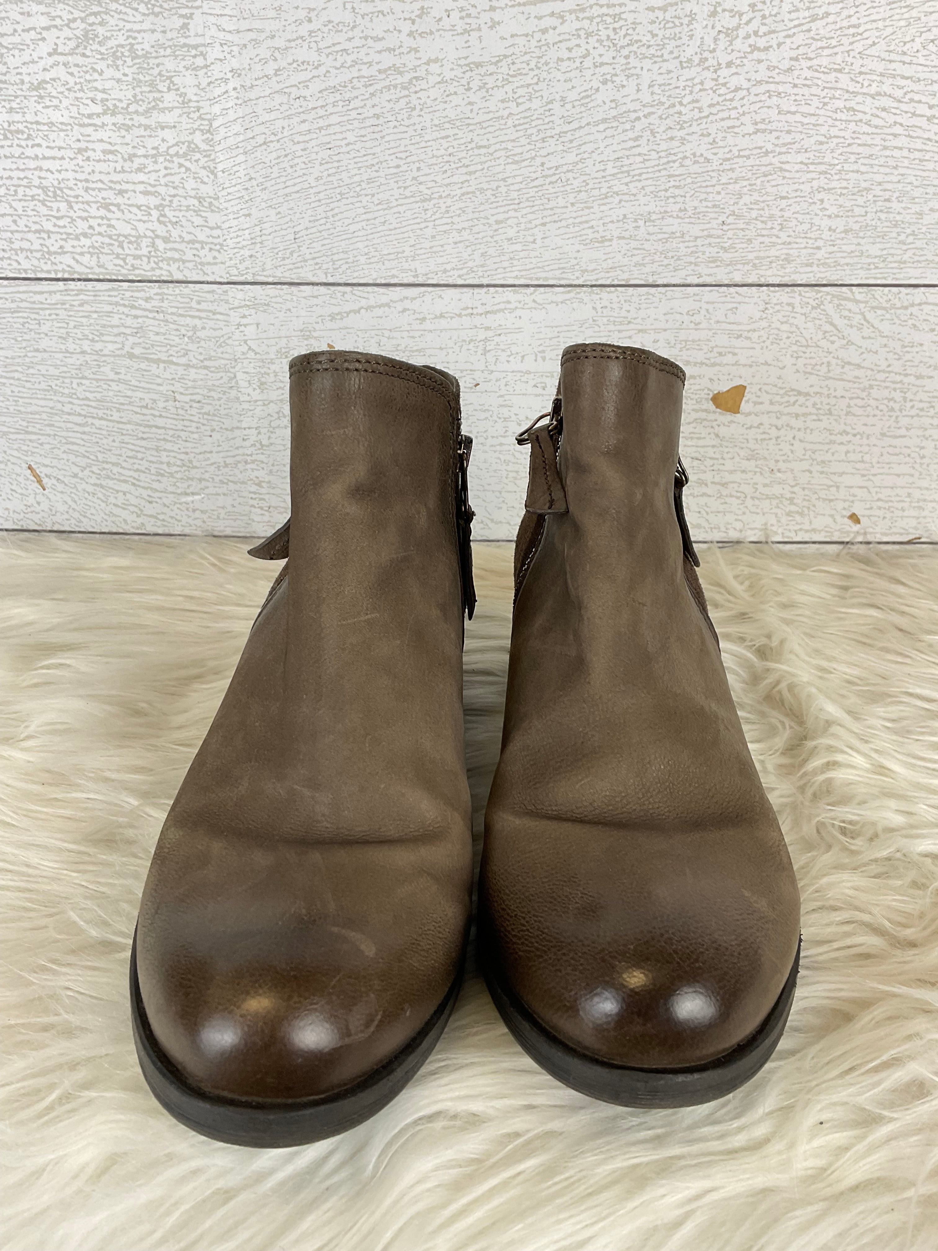 Tahari boots 2024 lord and taylor