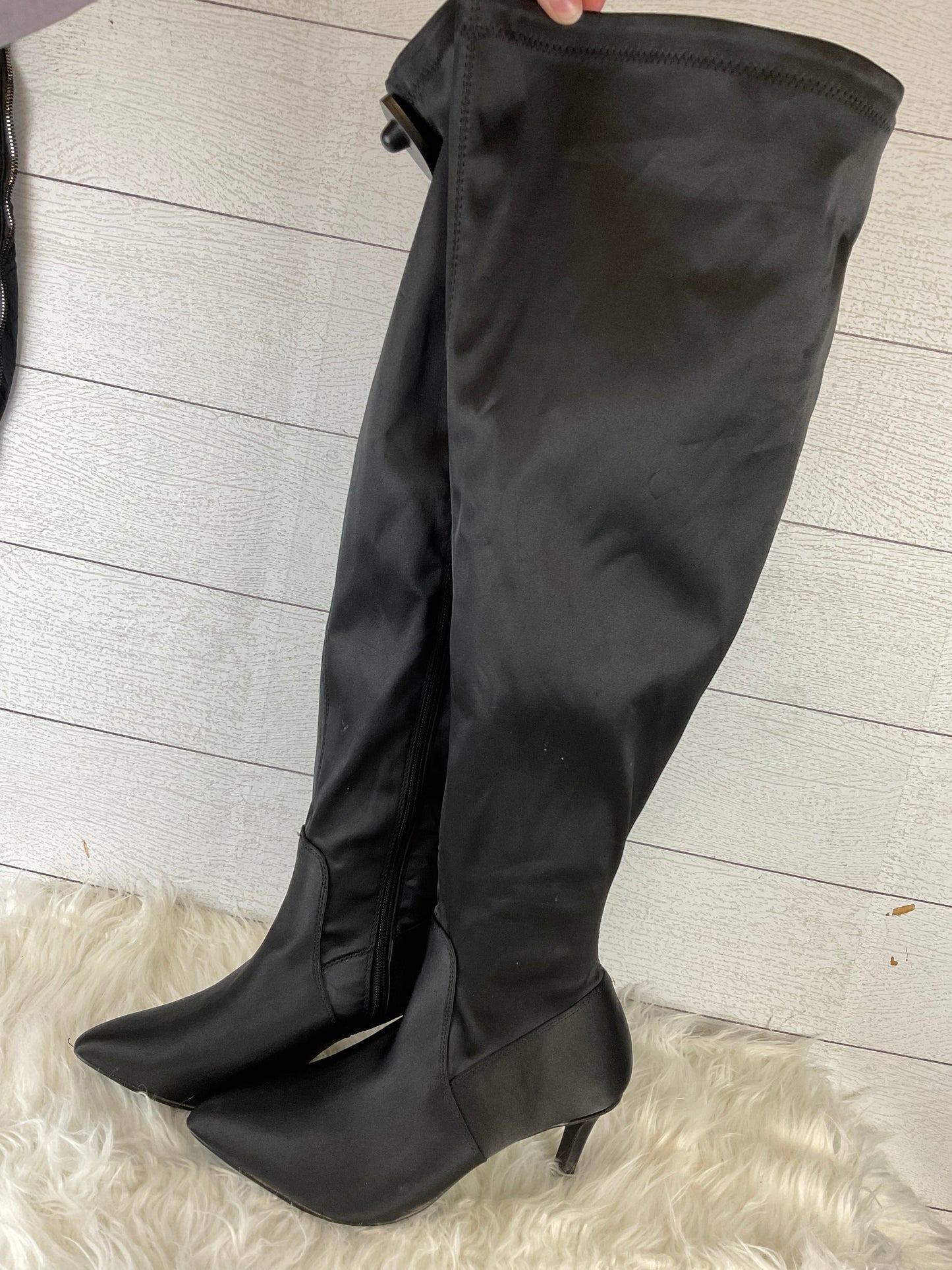 Boots Knee Heels By Torrid  Size: 8.5
